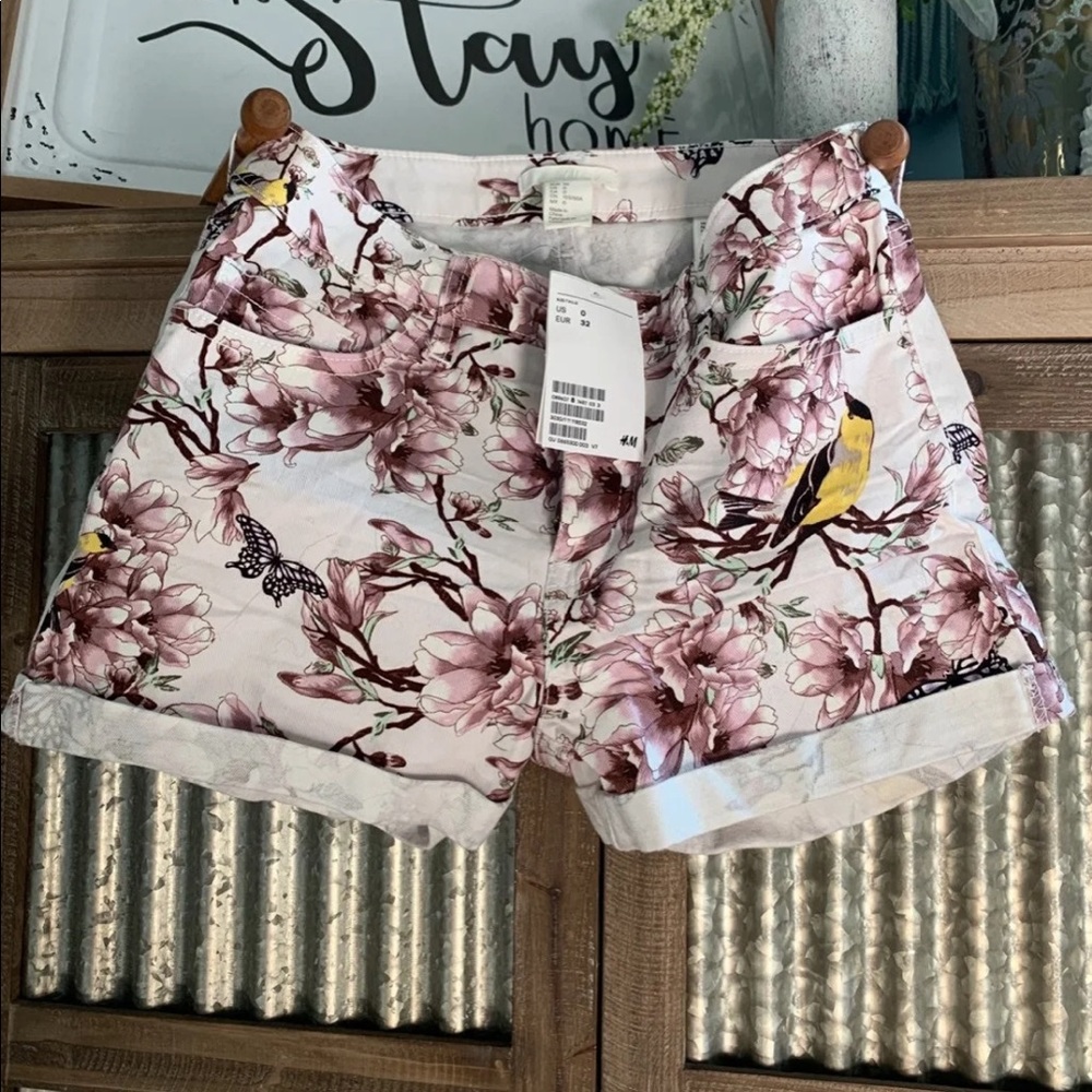 NWT H&M Floral Shorts